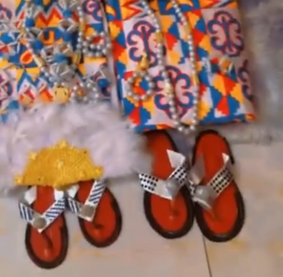 Location de Tenue Traditionnelle, Tenue de Présentation